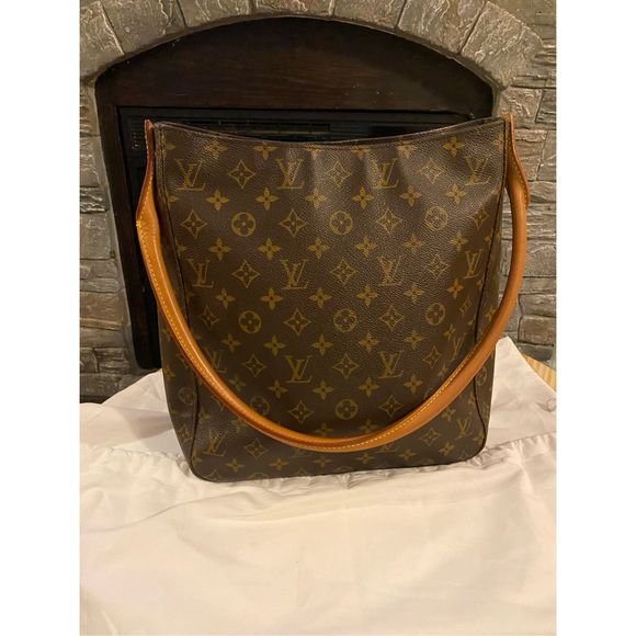 Louis Vuitton Handbags - Louis Vuitton Looping GM Monogram Shoulder Bag